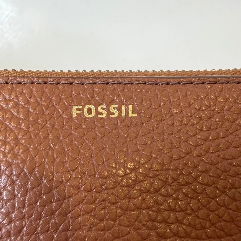 Fossil Tiegan Small Wristlet Wallet Women Brown Pebbled Leather Classic OS